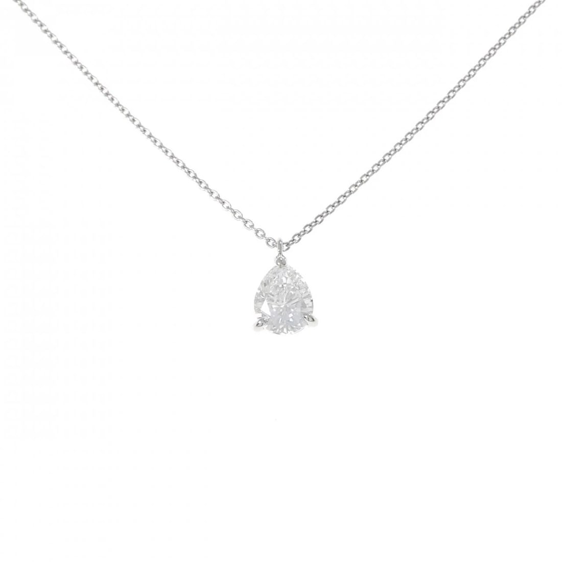 PT900/PT850 DIAMOND NECKLACE: PT900/PT850 Diamond Necklace Brand: Unbranded Type: Necklace Material: Platinum900/Platinum850, Color: Platinum Size: 45cm,Actual Size Pendant length approx. x width approx.: 8.1mmx6.5mm Chain
