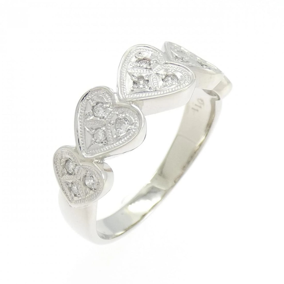 PT900 HEART DIAMOND RING: PT900 Heart Diamond Ring Brand: Unbranded Type: Diamond Ring Material: Platinum900, Color: Platinum Size: US 7 Accessories: None Accessories Notice: When purchasing pre-owned goods, please