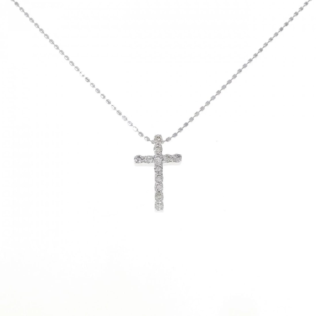K18WG CROSS DIAMOND NECKLACE: K18WG Cross Diamond Necklace Brand: Unbranded Type: Diamond Necklace Material: K18 white gold, Color: white gold Size: 40cm,Actual Size Pendant length approx. x width approx.: 12.8mmx7.9mm