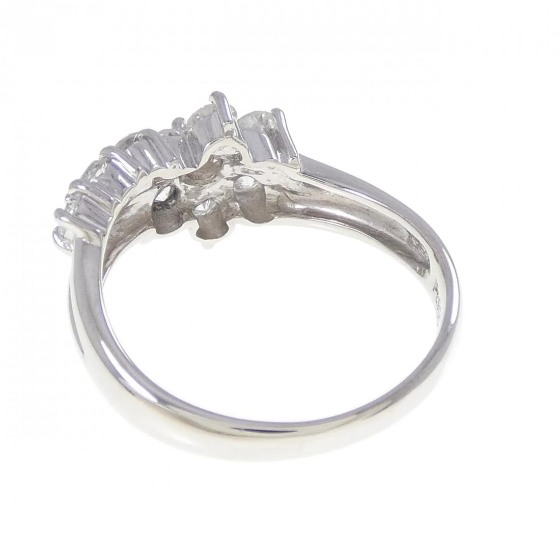 PT900 FLOWER DIAMOND RING - 3