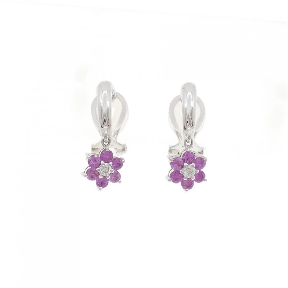 K18WG/K14WG FLOWER SAPPHIRE EARRINGS: K18WG/K14WG Flower Sapphire Earrings Brand: Unbranded Type: Sapphire Pierce/Earring Material: K18WhiteGold / K14WhiteGold, Color: WhiteGold Size: Actual Size Approx. height x width: 23.9mm x 7.7mm