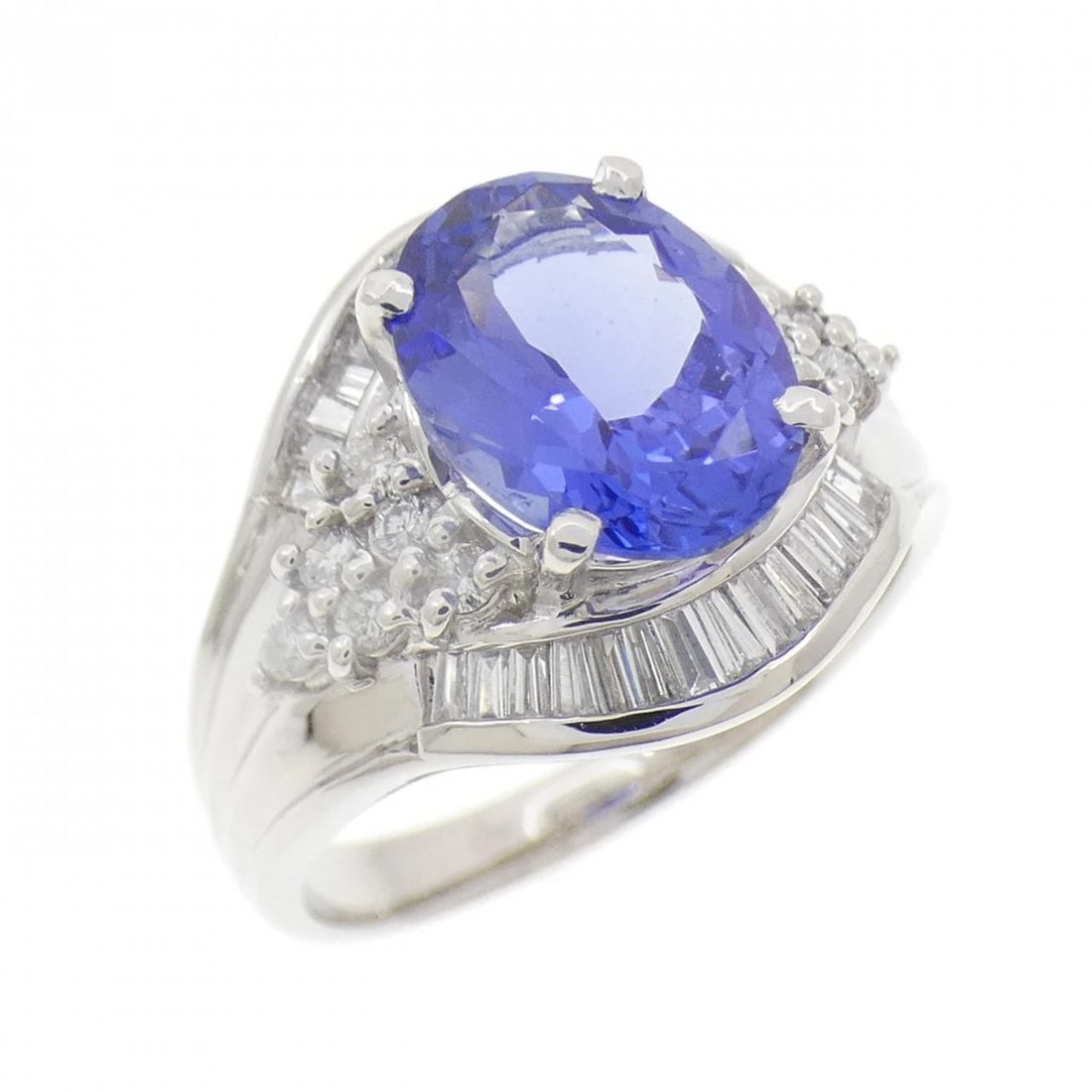 PT900 TANZANITE RING: PT900 Tanzanite Ring Brand: Unbranded Type: Tanzanite Ring Material: Platinum900, Color: Platinum Size: US 6 1/4 Accessories: None Accessories Notice: When purchasing pre-owned goods, plea