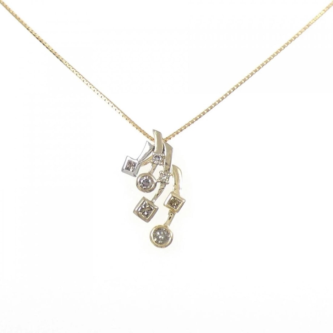K18/PT950 DIAMOND NECKLACE: K18/PT950 Diamond Necklace Brand: Unbranded Type: Diamond Necklace Material: K18/PT950, Color: none Size: 45cm,Actual Size Pendant length approx. x width approx.: 18.9mmx9.8mm Chain maximum