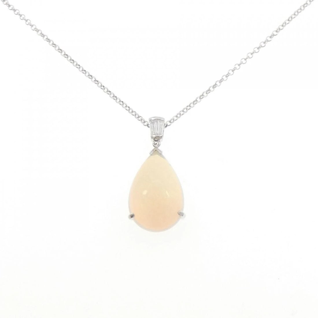 K18WG OPAL NECKLACE: K18WG Opal Necklace Brand: Unbranded Type: Opal Necklace Material: K18 white gold, Color: white gold Size: 40-45cm,Actual Size Pendant length approx. x width approx.: 27.6mmx13.5mm Chain