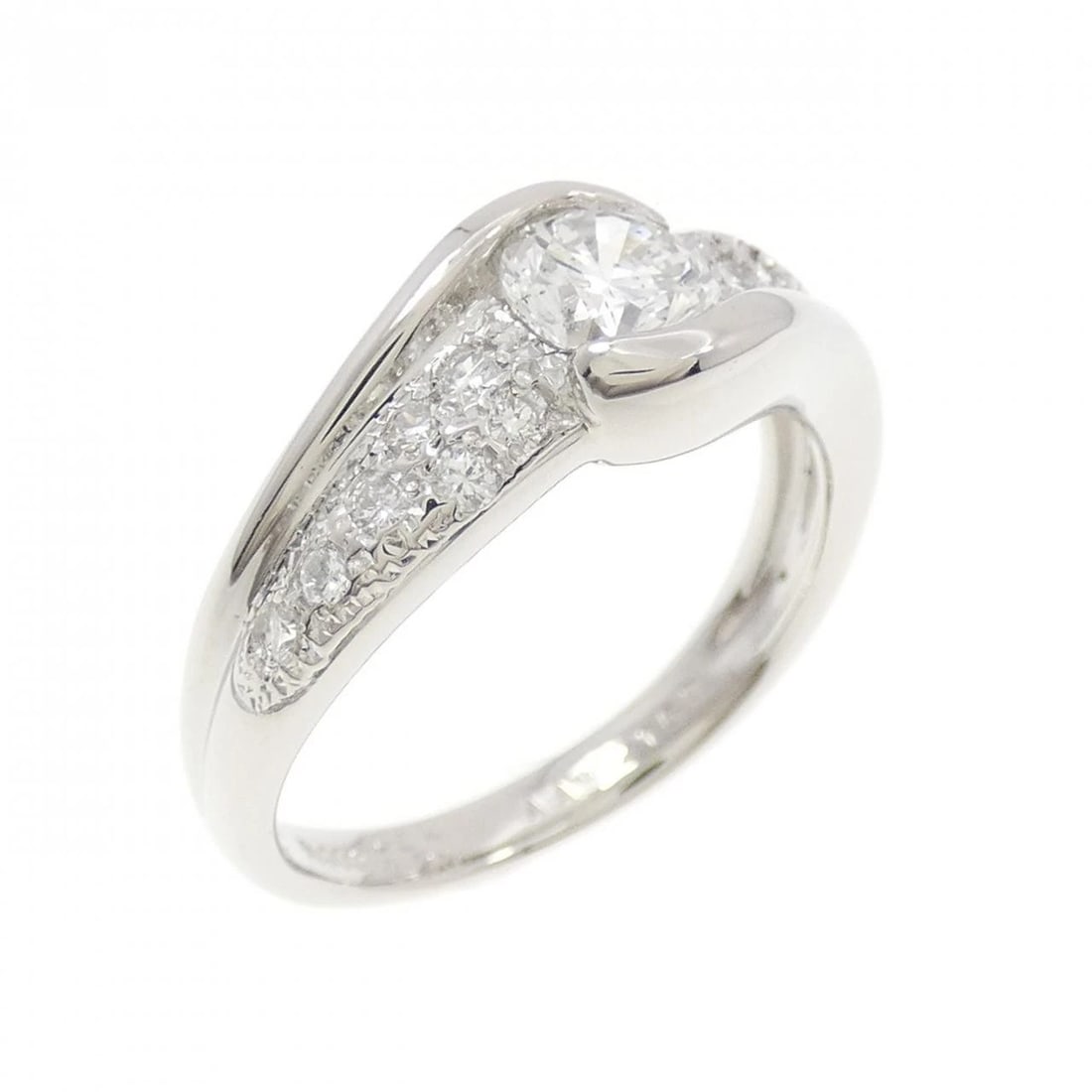 PT900 DIAMOND RING: PT900 Diamond Ring Brand: Unbranded Type: Diamond Ring Material: Platinum900, Color: Platinum Size: US 6 1/4 Accessories: None Accessories Notice: When purchasing pre-owned goods, please
