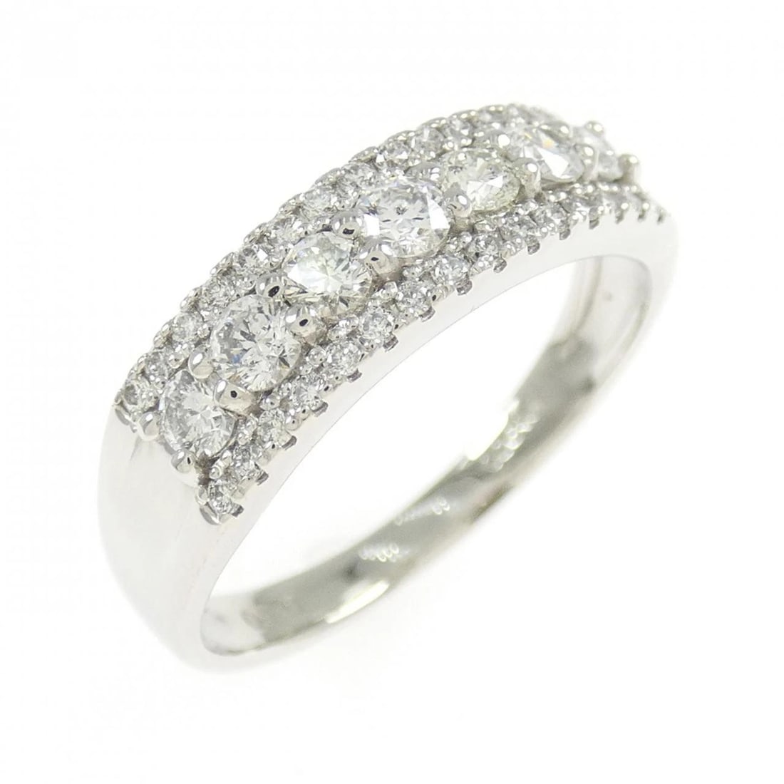 PT900 DIAMOND RING: PT900 Diamond Ring Brand: Unbranded Type: Diamond Ring Material: Platinum900, Color: Platinum Size: US 5 3/4 Accessories: None Accessories Notice: When purchasing pre-owned goods, please