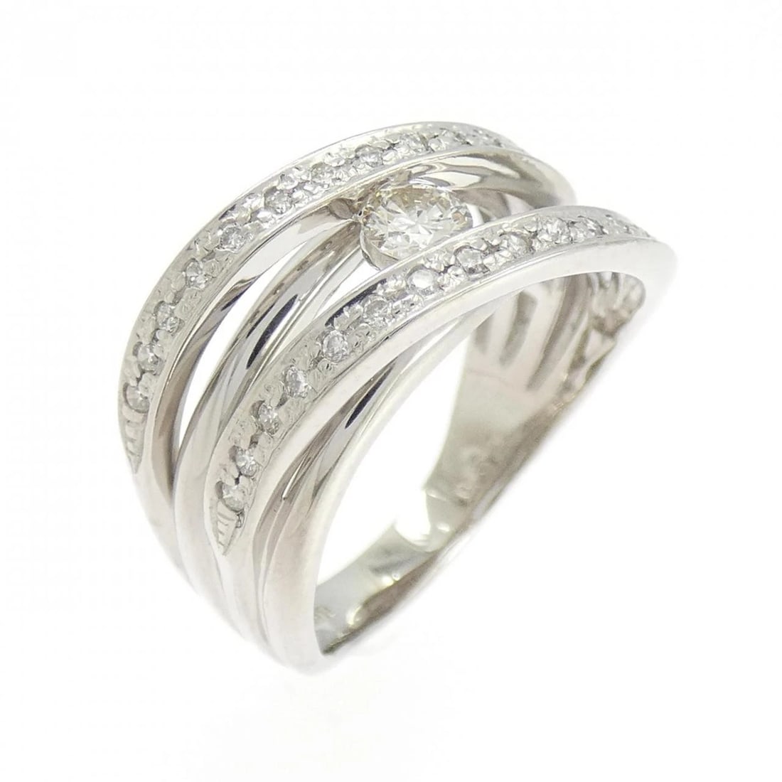 K18WG DIAMOND RING: K18WG Diamond Ring Brand: Unbranded Type: Diamond ring Material: K18 white gold, Color: white gold Size: US 5 1/2 Accessories: None Accessories Notice: When purchasing pre-owned goods, please