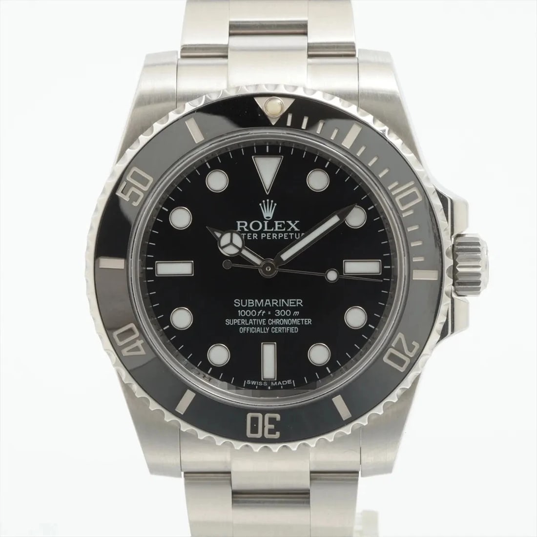 ROLEX SUBMARINER SS BLACK: Rolex Submariner SS black Brand: Rolex Type: Wristwatch Material: SS Color: Dial Color Black Size: Case:W1.6 x H1.6inch / W40 x H40 Circumference of Wrist:6.9inch / 17.5 Accessories: None