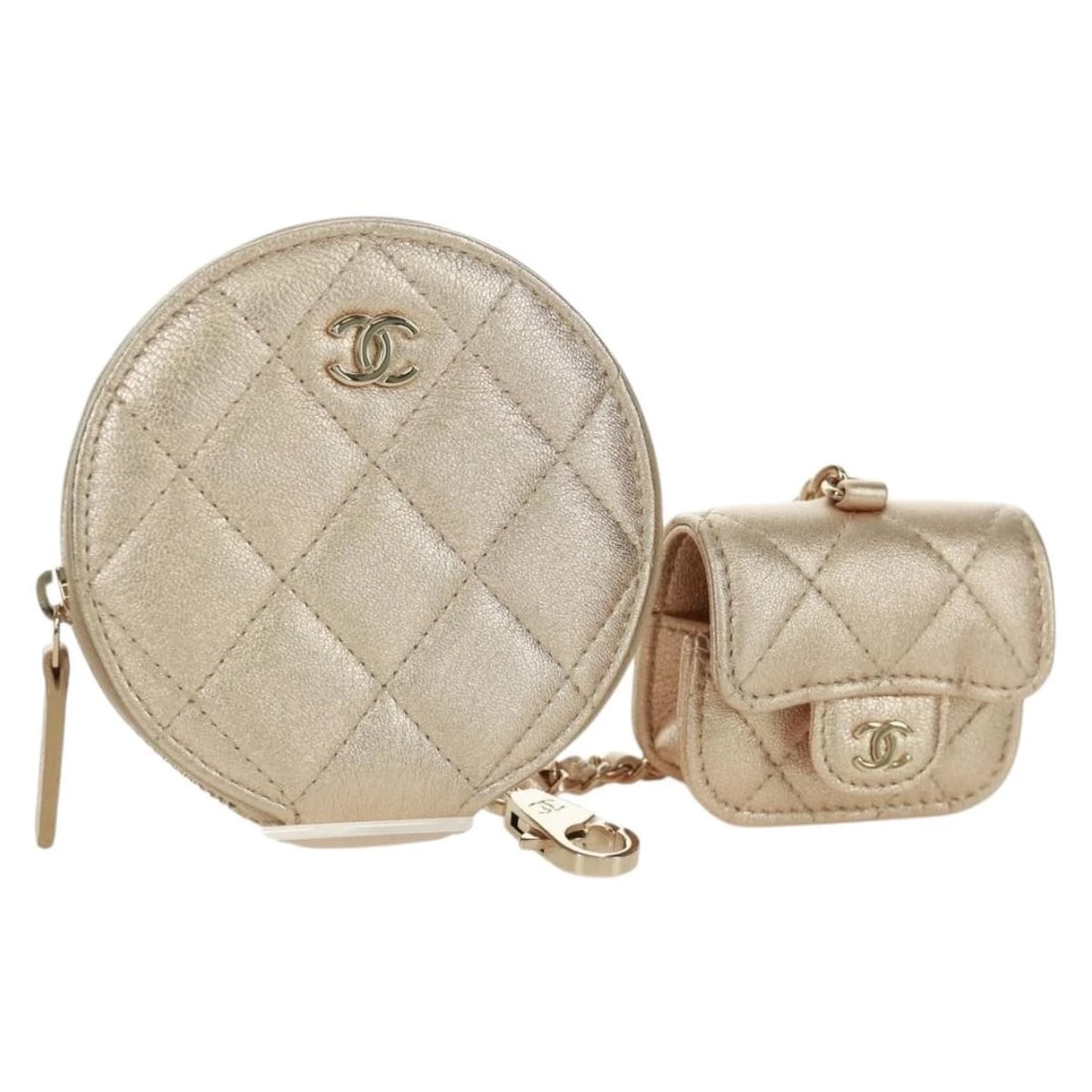 CHANEL MATELASSE AIR PODS CASE & COIN PURSE EARPHONE: CHANEL Matelasse Air Pods Case & Coin Purse Earphone Brand: CHANEL Type: earphone Material: Leather/Lamb Skin Color: Gold Size: W3.9 x H3.9 x D0.6inch(Approx) Accessories: None Accessories