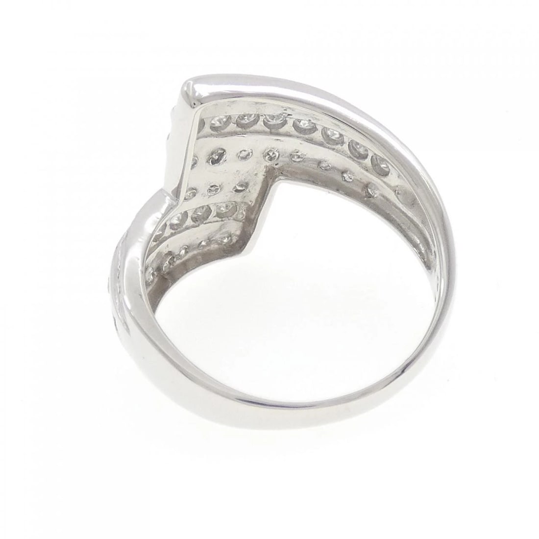 PT850 DIAMOND RING: PT850 Diamond Ring Brand: Unbranded Type: Diamond Ring Material: Platinum850, Main Stone/Creation Natural Color: None Size: US7 Accessories: None Accessories Notice: When purchasing pre-owned