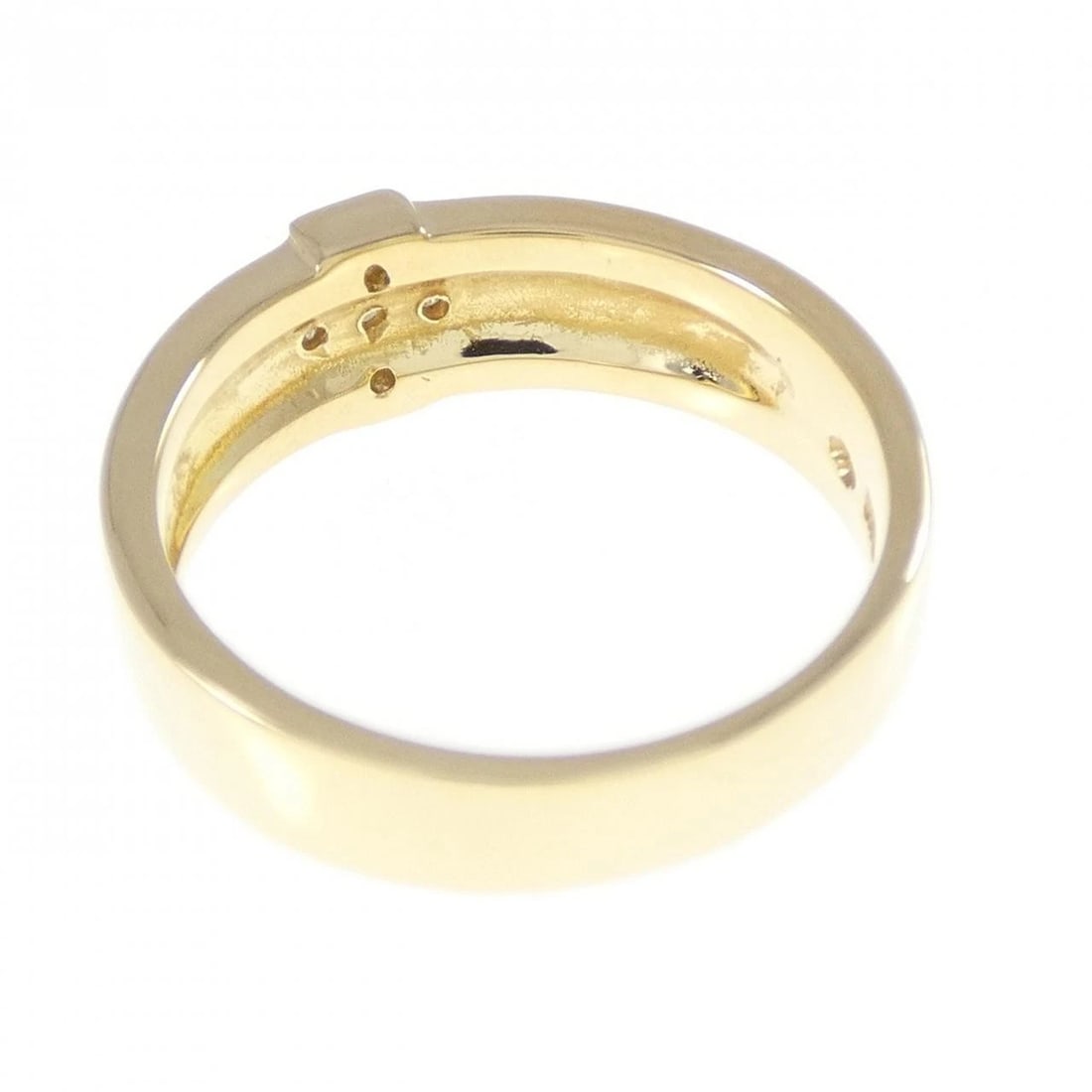 K18YG CROSS DIAMOND RING: K18YG Cross Diamond Ring Brand: Unbranded Type: Diamond ring Material: K18 yellow gold, Main Stone/Creation Natural Color: Yellow Gold Size: US5 1/4 Accessories: None Accessories Notice: When
