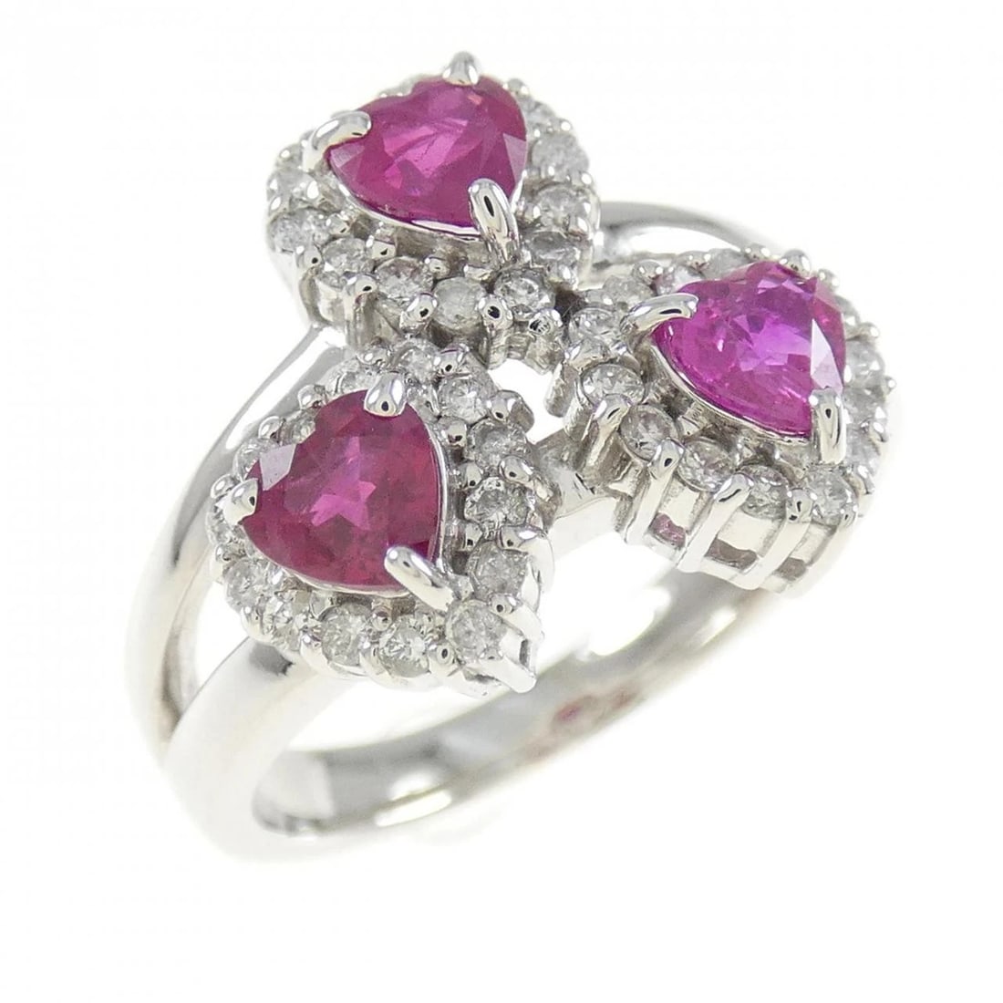 K18WG HEART RUBY RING: K18WG Heart Ruby Ring Brand: Unbranded Type: Ruby ring Material: K18 white gold, Main Stone/Creation Ruby Secondary Stone Natural Color: White Gold Size: US6.5 Accessories: None Accessories