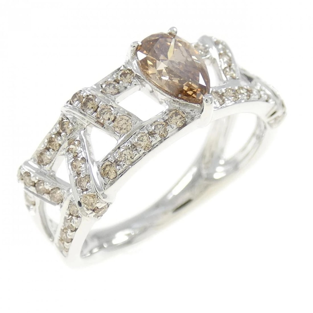 K18WG DIAMOND RING: K18WG Diamond Ring Brand: Unbranded Type: Diamond Ring Material: K18 white gold, Main Stone/Creation Natural Color: White Gold Size: US5 3/4 Accessories: None Accessories Notice: When