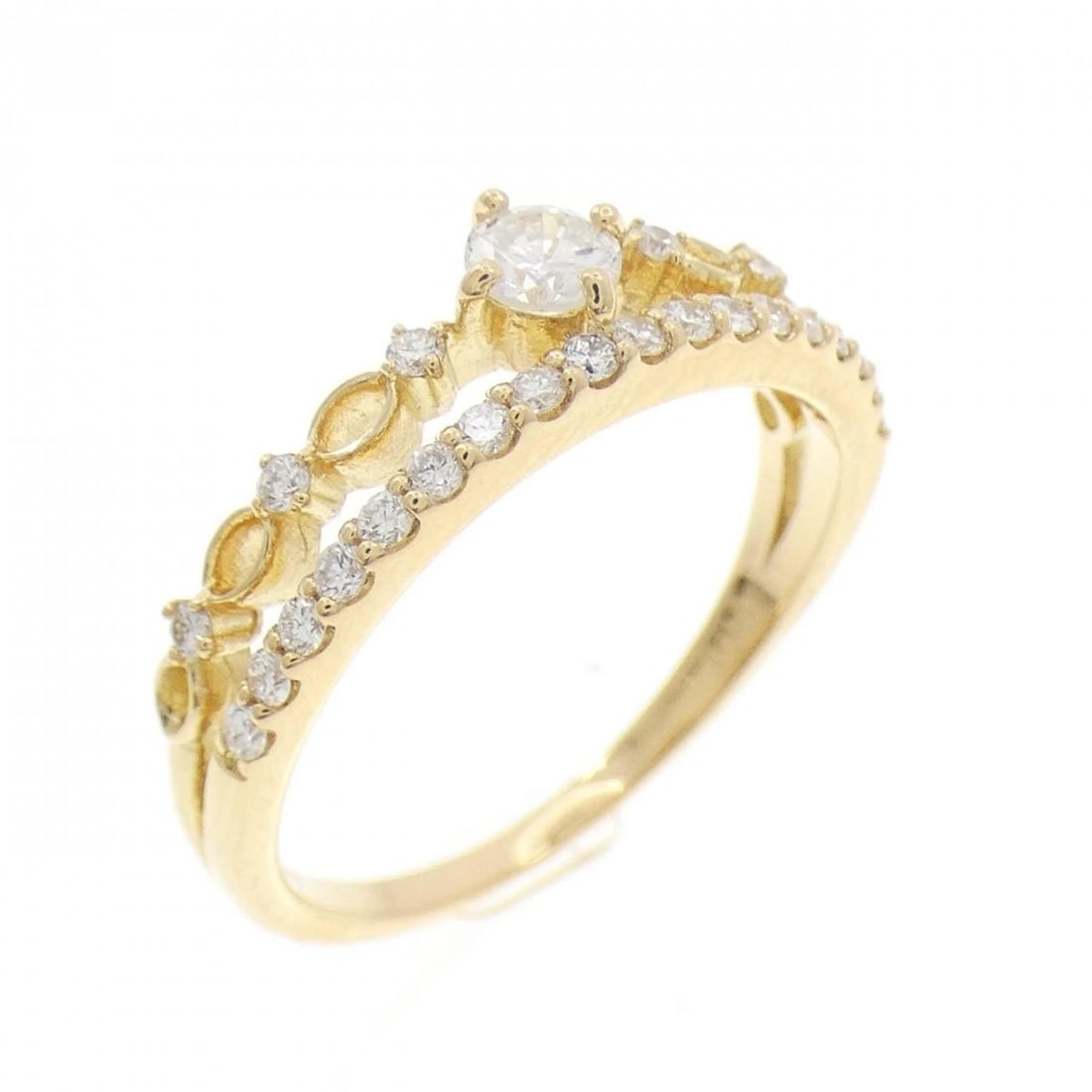 K18YG DIAMOND RING: K18YG Diamond Ring Brand: Unbranded Type: Ring Material: K18 yellow gold, Main Stone/Creation Natural Color: Yellow Gold Size: 6.5-7 (US size) Accessories: None Accessories Notice: When