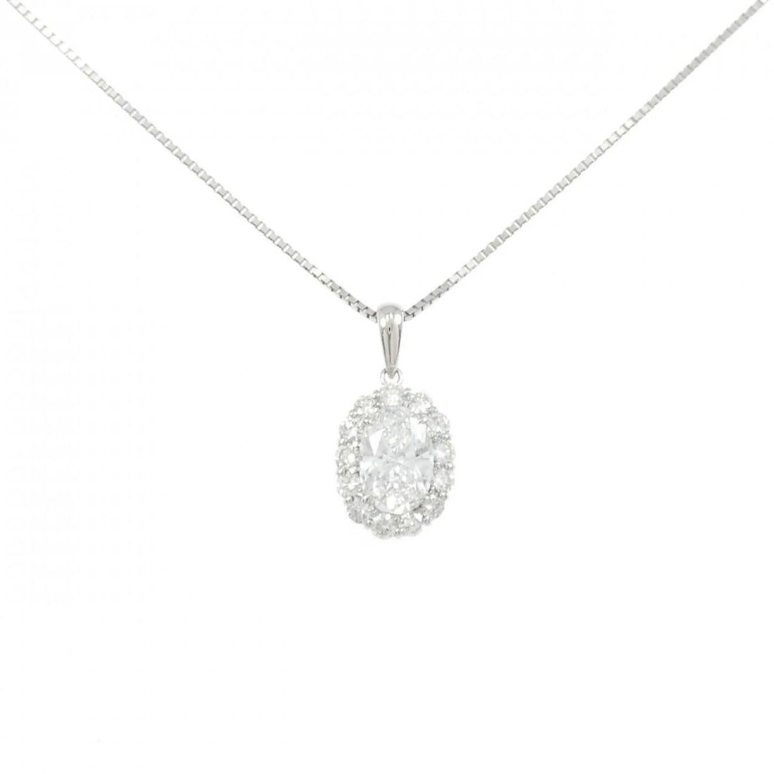 PT900/PT850 DIAMOND NECKLACE (1 of 3)