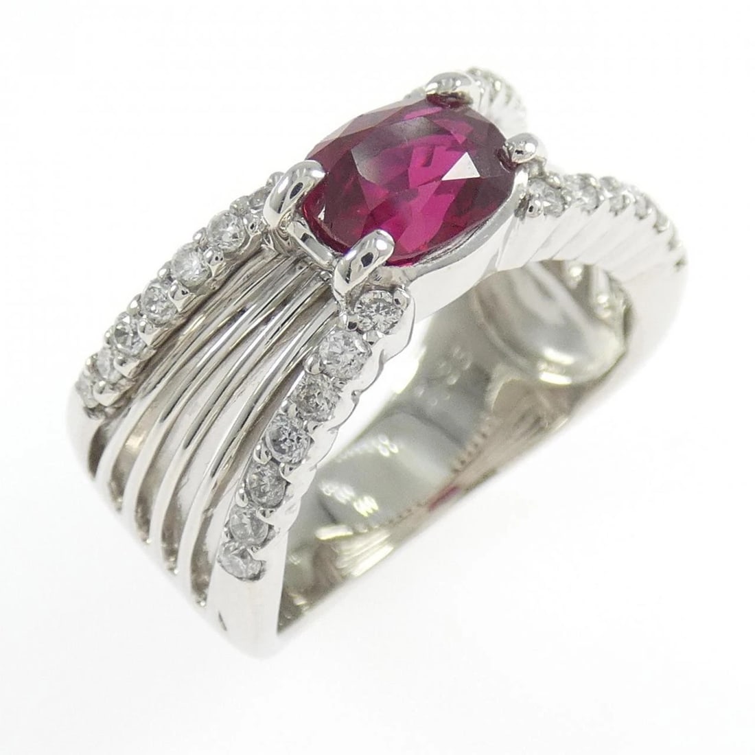 PT900 RUBY RING (1 of 3)