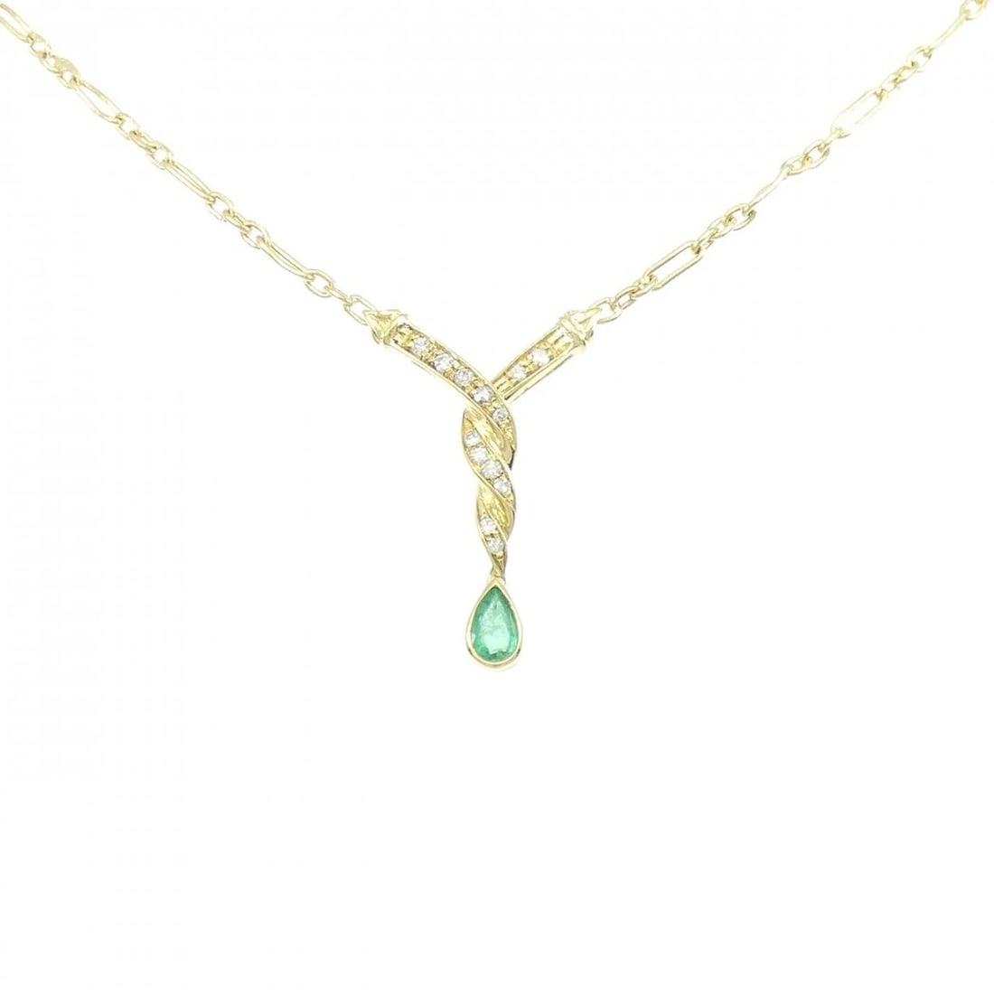 750YG EMERALD NECKLACE: 750YG Emerald Necklace Brand: Unbranded Type: Emerald Necklace Material: 750 yellow gold, Main Stone/Creation EmeraldSecondary StoneNatural Color: Yellow Gold Size: Actual Size Pendant length