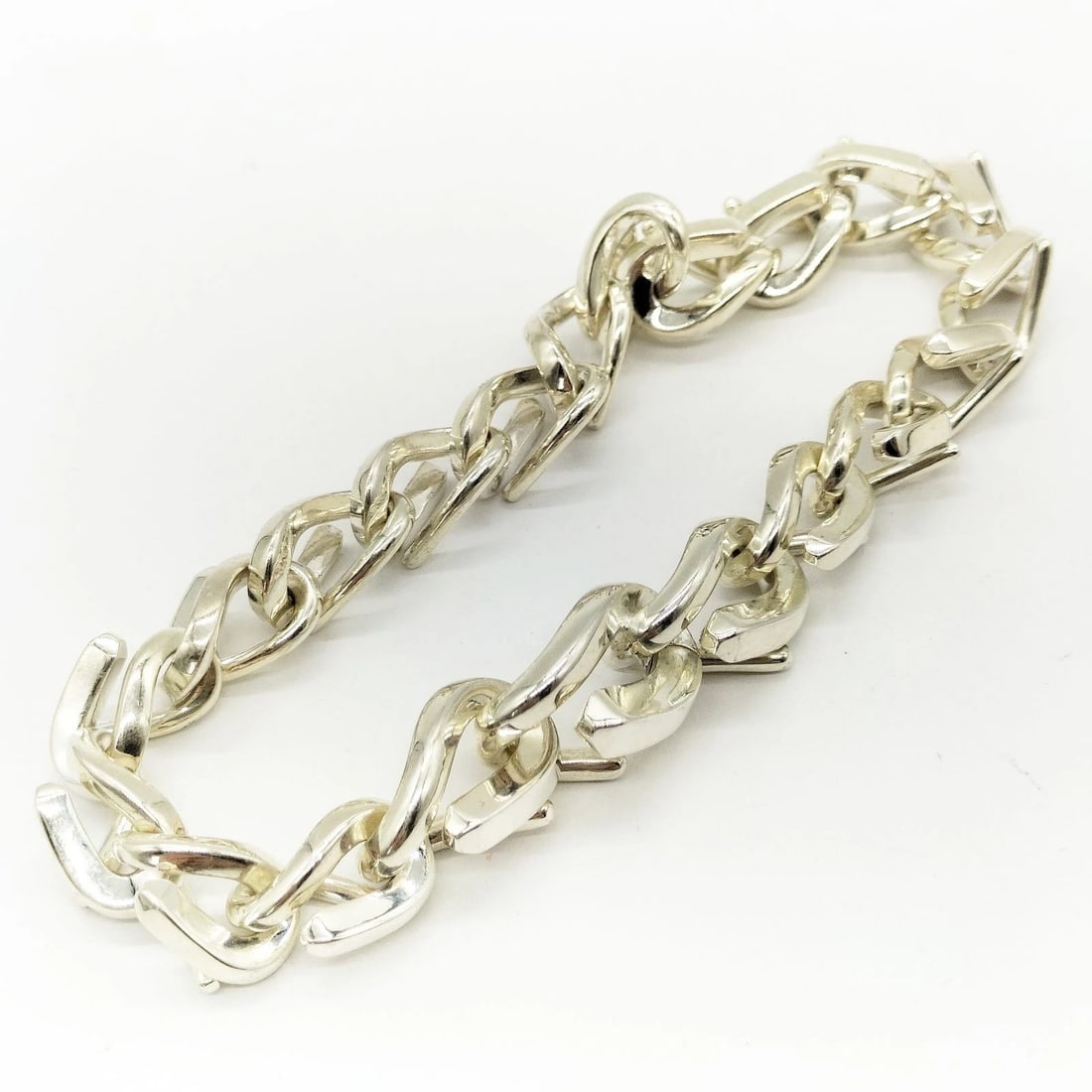 TIFFANY AND CO. BRACELET SILVER (1 of 3)