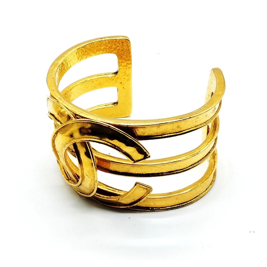 CHANEL BANGLE VINTAGE GOLD (1 of 5)