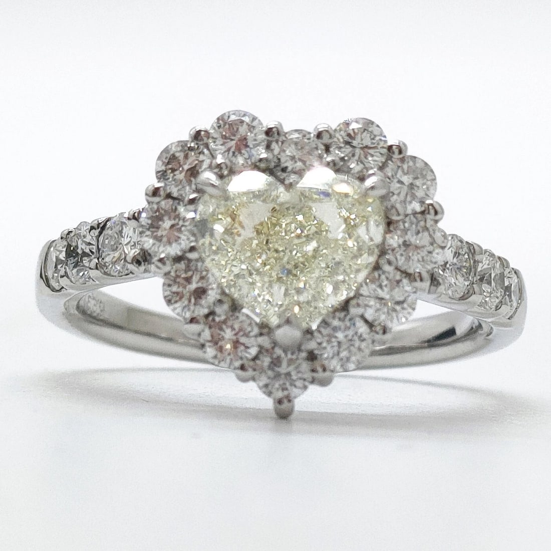 JEWELRY RING NATURAL DIAMOND PLATINUM (1 of 2)