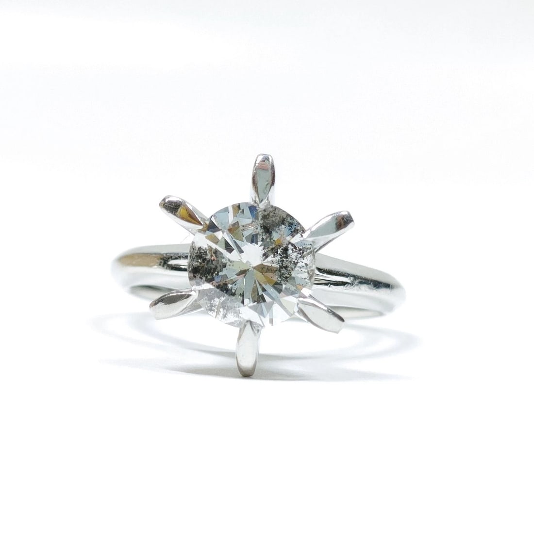 JEWELRY RING NATURAL DIAMOND PLATINUM: Jewelry Ring Natural Diamond Platinum Brand: Unbranded Type: Ring Material: Platinum, Color: Platinum Size: US 6 1/4 Accessories: None Accessories Notice: When purchasing pre-owned goods,