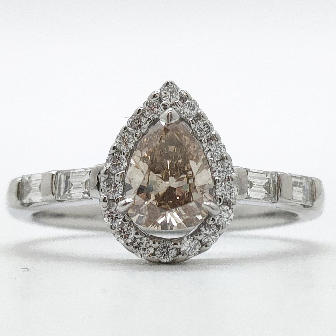 JEWELRY RING NATURAL DIAMOND PLATINUM (1 of 2)