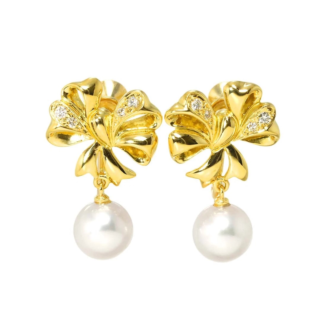 MIKIMOTO AKOYA PEARL DIAMOND EARRINGS: MIKIMOTO Akoya Pearl Diamond Earrings Brand: MIKIMOTO Type: Earrings Material: 750 Yellow Gold, Main Stone/Creation Akoya Pearl Color: Yellow Gold Size: W14.5 x H23.5mm Accessories: None
