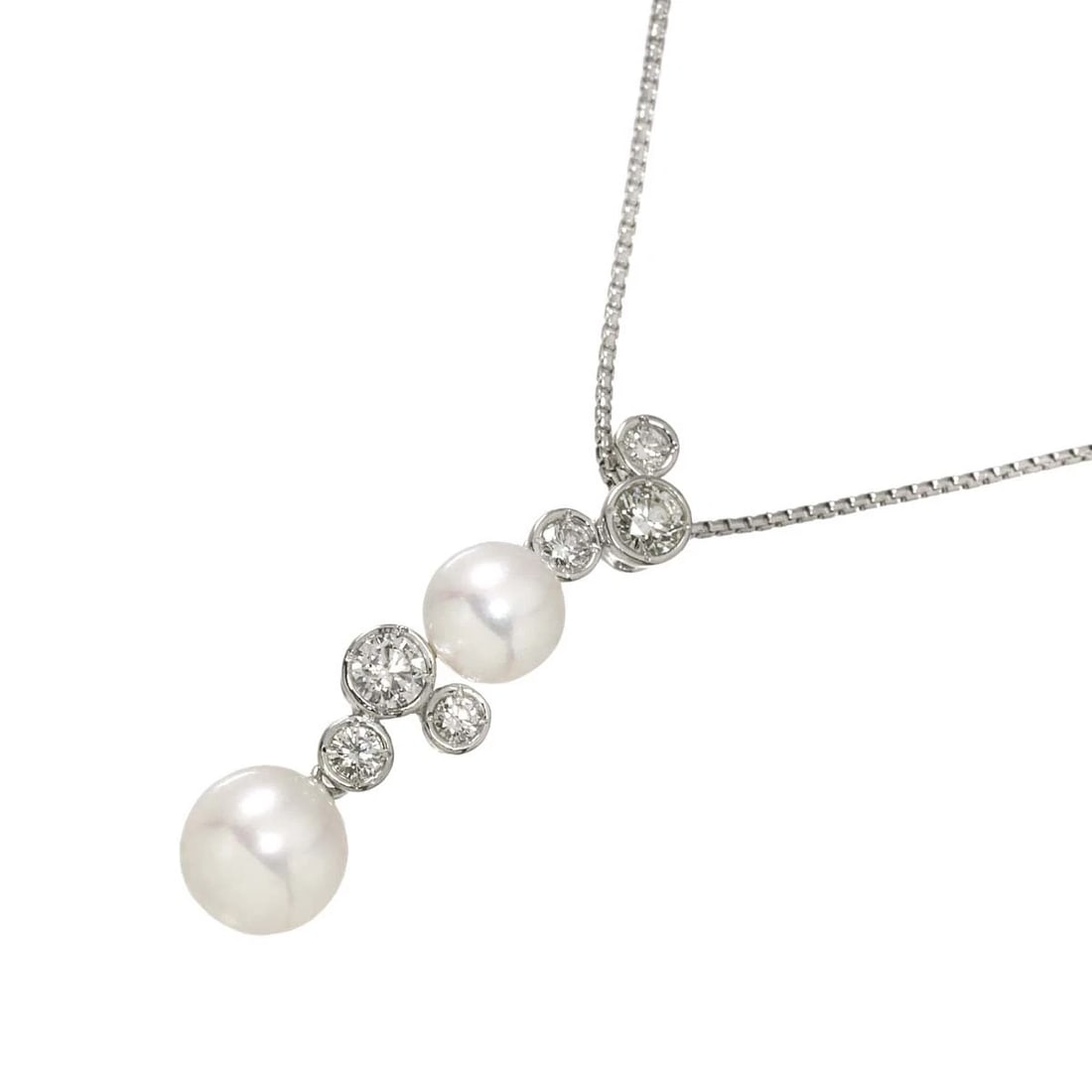 LASOMA AKOYA PEARL DIAMOND NECKLACE: LASOMA Akoya Pearl Diamond Necklace Brand: LASOMA Type: Necklace Material: 18K White Gold, Color: White Gold Size: Size internal circumference of the chain:17.7inch(Adjustable) Top Charm:W8 x