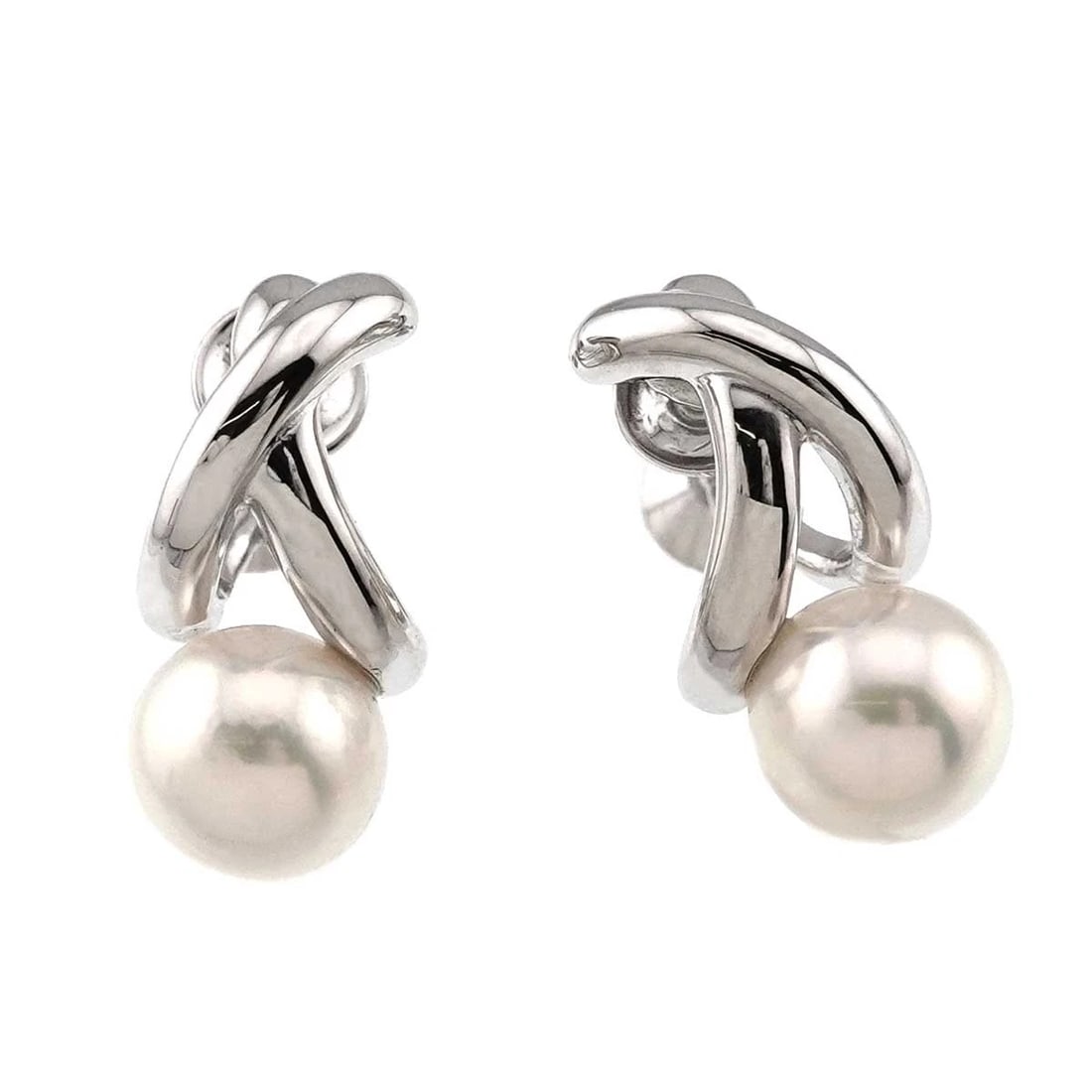 MIKIMOTO AKOYA PEARL EARRINGS: MIKIMOTO Akoya Pearl Earrings 18K Brand: MIKIMOTO Type: Earrings Material: 18K White Gold, Main Stone/Creation Akoya Pearl Color: White Gold Size: Size W8 x H16.8mm Accessories: None