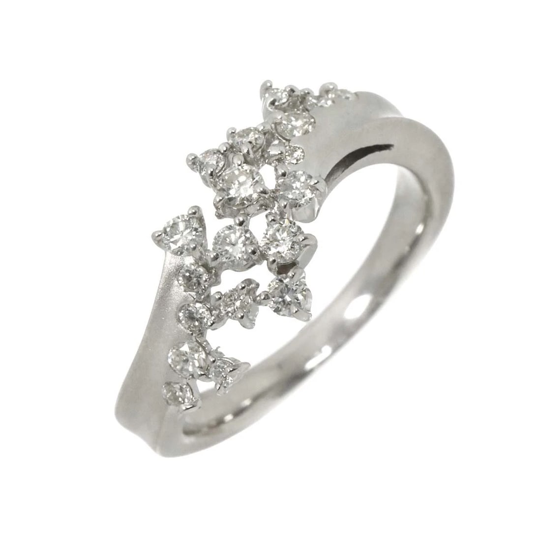 DIAMOND RING: Diamond Ring Brand: Unbranded Type: Ring Material: 18K White Gold, Color: White Gold Size: 6-6.25(US) Accessories: None Accessories Notice: When purchasing pre-owned goods, please refer to