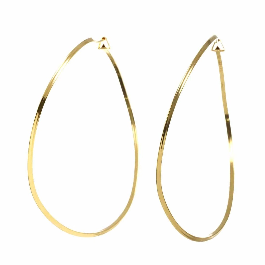 TASAKI HOOP EARRINGS PIERCED: TASAKI Hoop Earrings Pierced Brand: TASAKI Type: Earrings Material: 750 Yellow Gold, Color: Yellow Gold Size: W 57 x H 58.5mm Accessories: None Accessories Notice: When purchasing pre-owned