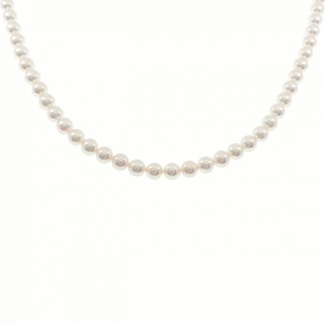 MIKIMOTO AKOYA PEARL NECKLACE: Mikimoto Akoya Pearl Necklace Brand: MIKIMOTO Type: Necklace Material: K18 white gold, Main Stone/Creation Akoya Pearl Color: White Gold Size: Actual Size Max width approx: 7.5mm Size 84cm 
