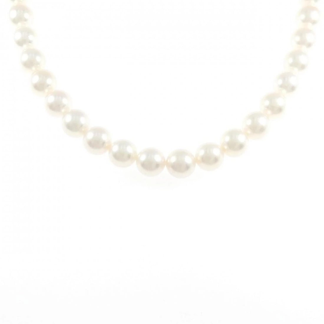 TASAKI AKOYA PEARL NECKLACE: Tasaki Akoya Pearl Necklace Brand: TASAKI Type: Necklace Material: Silver, Main Stone/Creation Akoya Pearl Color: Silver Size: 44cmActual Size Chain maximum width approx.: 8.5mm Accessories: None