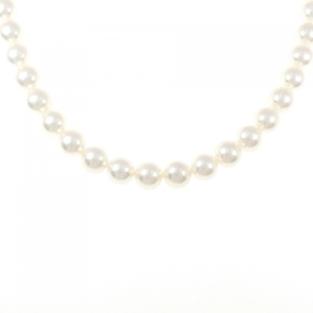 TASAKI AKOYA PEARL NECKLACE: Tasaki Akoya Pearl Necklace Brand: TASAKI Type: Necklace Material: K18 white gold, Color: White Gold Size: 42cmActual Size Max width approx: 8.5mm Accessories: None Accessories Notice: Whe