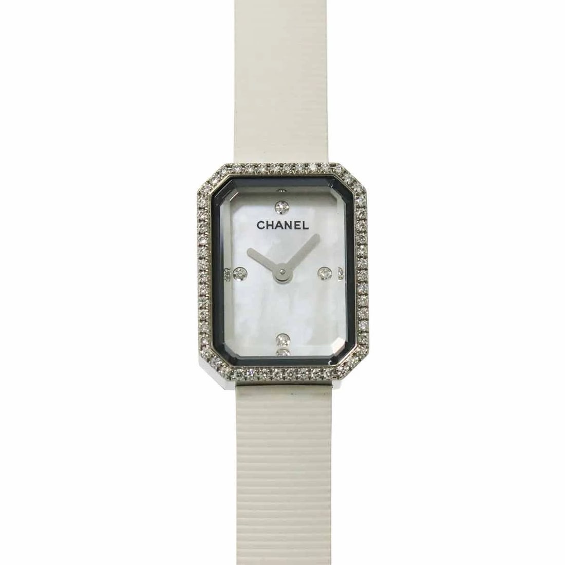 CHANEL PREMIERE DIAMOND BEZEL RUBBER WHITE SHELL WATCH: CHANEL Premiere Diamond Bezel Rubber White Shell Watch Brand: CHANEL Type: Wristwatch Material: Stainless steel,Rubber Color: Dial Color white Size: Case size Length 20mmWidth 15mm Accessories: N