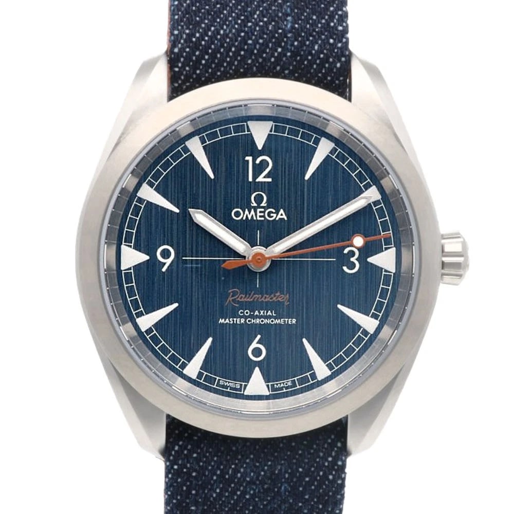 OMEGA SEAMASTER WATCHES STAINLESS STEEL WATCH: OMEGA Seamaster Watches Stainless Steel Watch Brand: OMEGA Type: Wristwatch Material: Stainless Steel Color: blue Size: Case Diameter:40.0mmBand Length:8.7inch / 22.0cm Accessories: None A