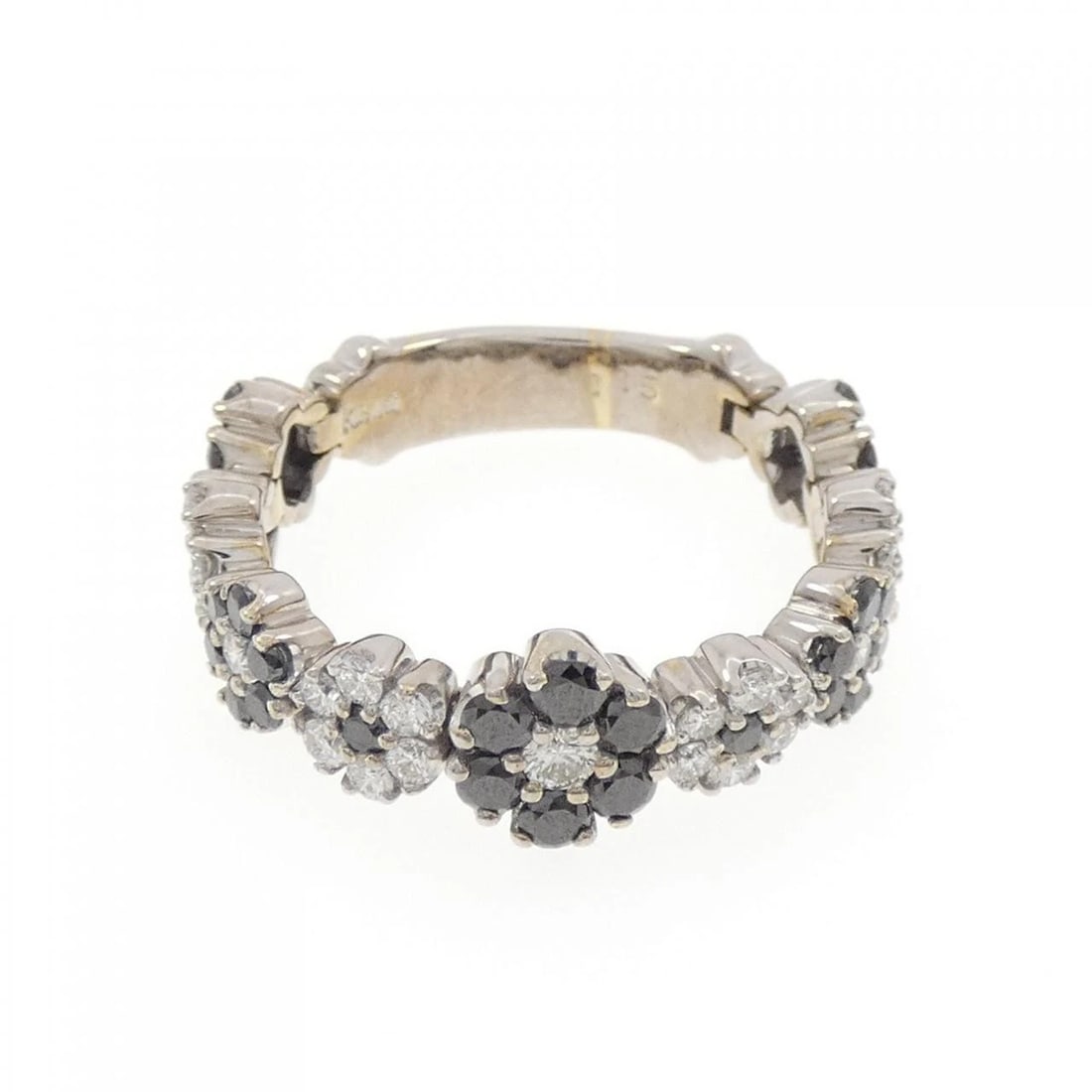 K18WG FLOWER DIAMOND RING: K18WG Flower Diamond Ring Brand: Unbranded Type: Diamond ring Material: K18 white gold, Main Stone/Creation Natural Color: WHITE GOLD Size: US8.25 Accessories: None Accessories Notice: When