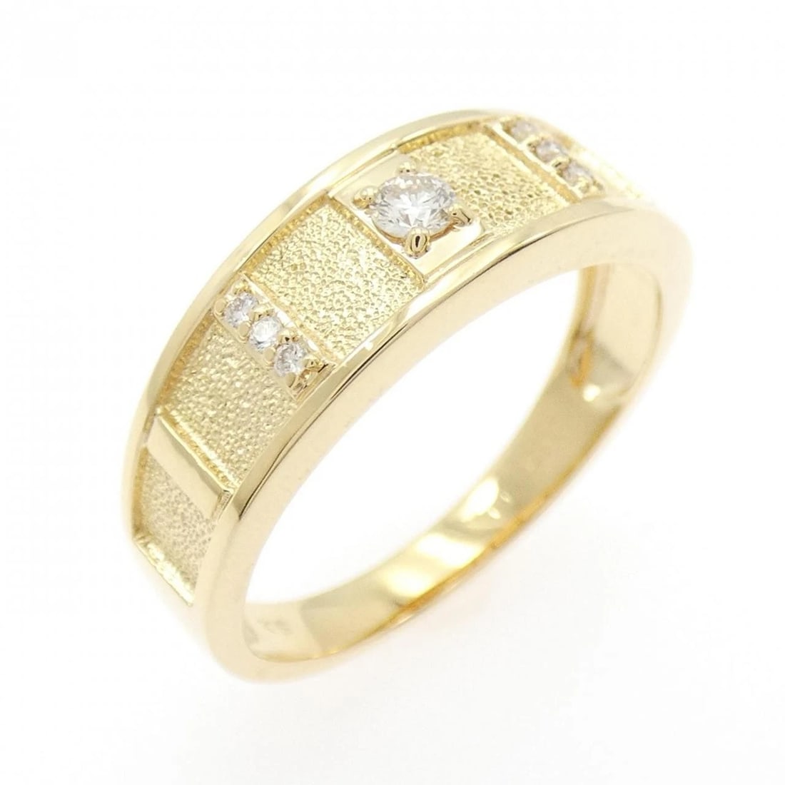 K18YG DIAMOND RING: K18YG Diamond Ring Brand: Unbranded Type: Diamond ring Material: K18 yellow gold, Main Stone/Creation Natural Color: yELLOW GOLD Size: US8 1/2 Accessories: None Accessories Notice: When