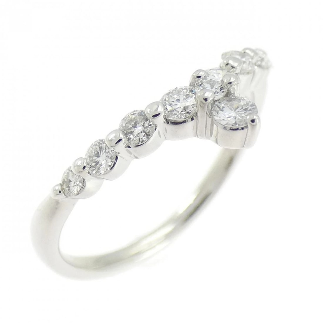 PT950 DIAMOND RING: PT950 Diamond Ring Brand: Unbranded Type: Diamond ring Material: Platinum950, Main Stone/Creation Natural Color: Silver Size: US5 3/4 Accessories: None Accessories Notice: When purchasing
