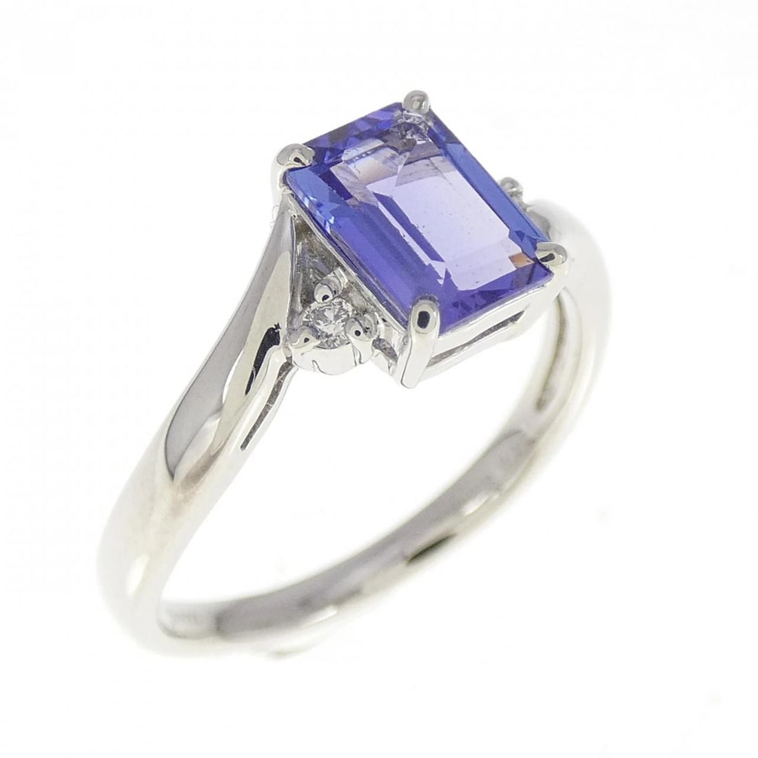 PT TANZANITE RING (1 of 2)