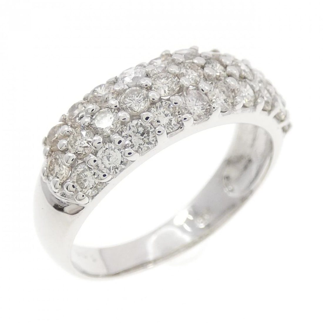 K18WG PAVE DIAMOND RING (1 of 2)
