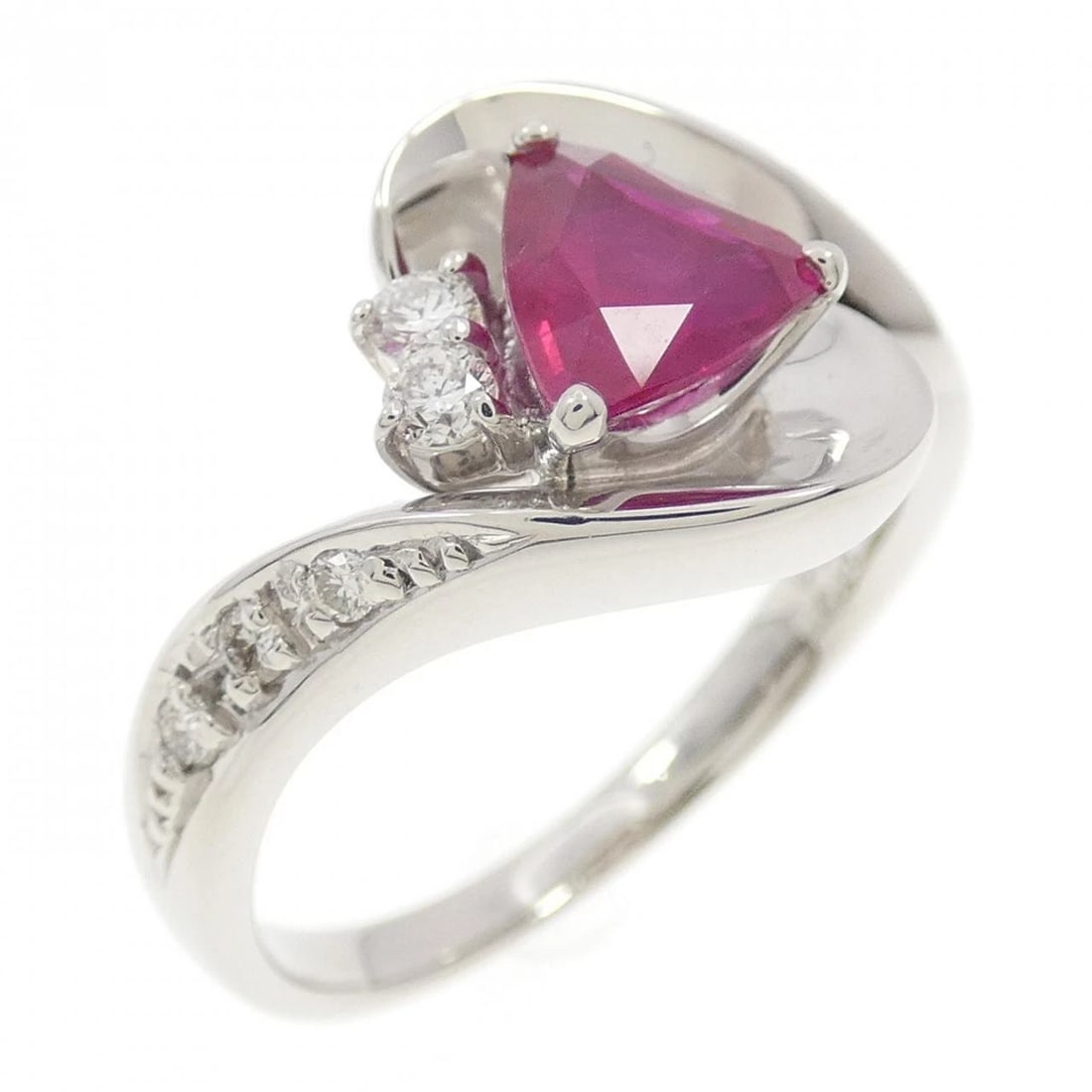PT900 RUBY RING: PT900 Ruby Ring Brand: Unbranded Type: Ruby Ring Material: Platinum900, Main Stone/Creation RubySecondary Stone Natural Color: Silver Size: US6 1/4 Accessories: None Accessories Notice: When
