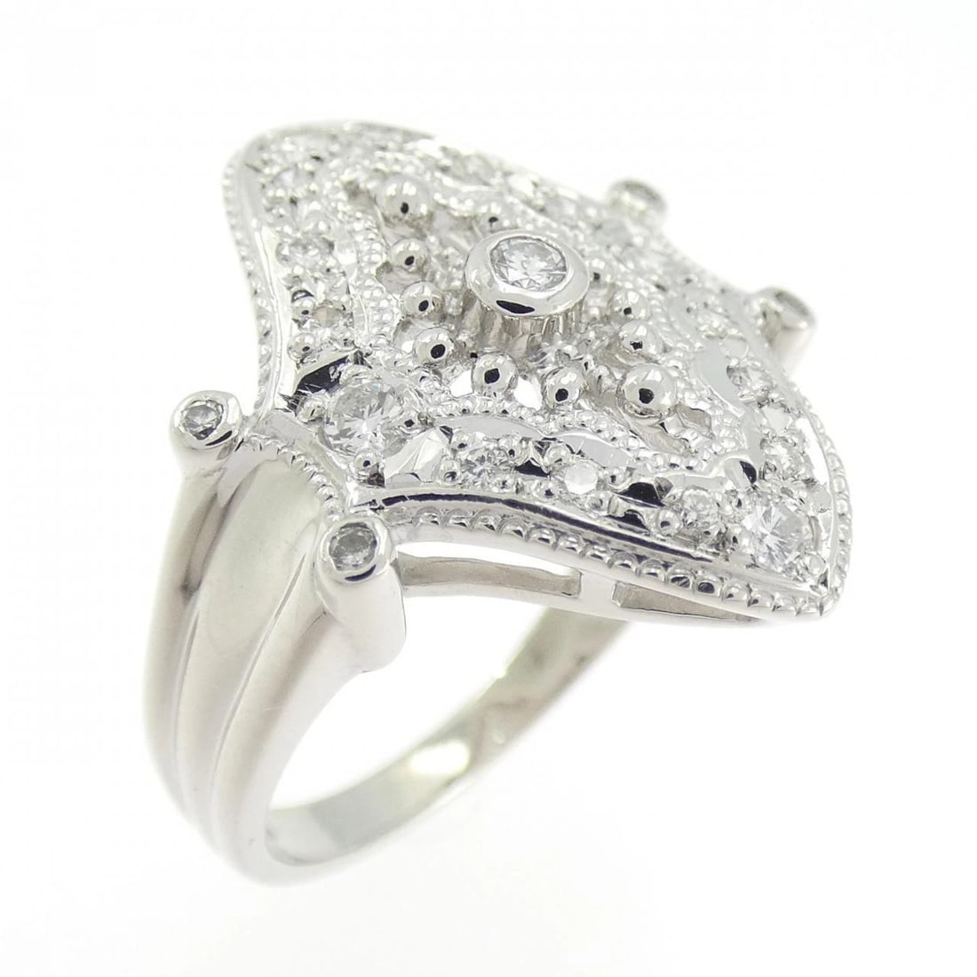 PT900 DIAMOND RING: PT900 Diamond Ring Brand: Unbranded Type: Diamond Ring Material: Platinum900, Main Stone/Creation Silver Color: Silver Size: US6 1/4 Accessories: None Accessories Notice: When purchasing