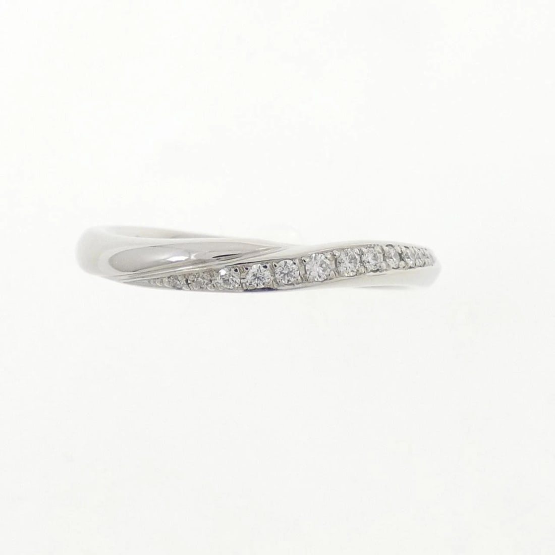 PT950 DIAMOND RING: PT950 Diamond Ring Brand: Unbranded Type: Diamond ring Material: Platinum950, Main Stone/Creation Natural Color: Silver Size: US4 1/2 Accessories: None Accessories Notice: When purchasing