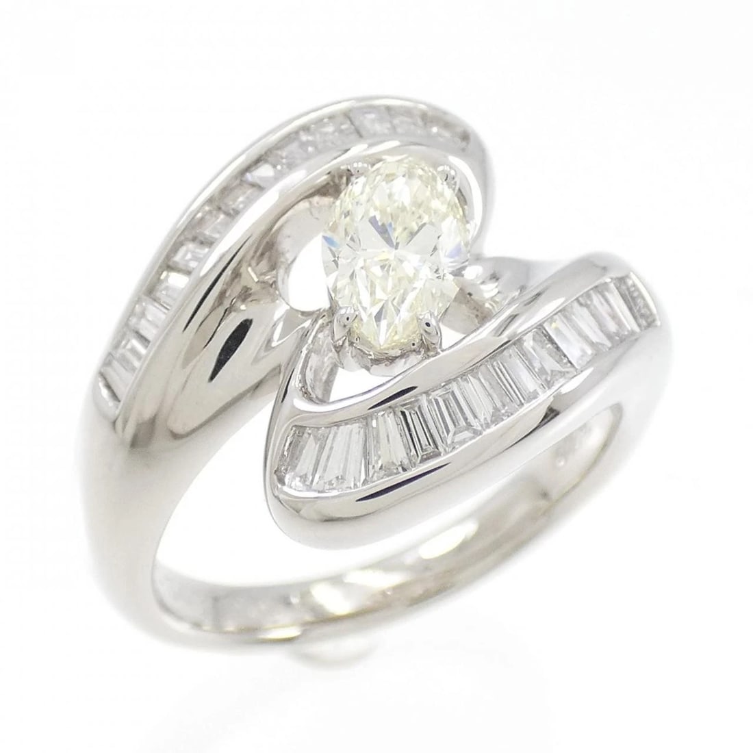 PT DIAMOND RING: PT Diamond Ring Brand: Unbranded Type: Diamond Ring Material: Platinum, Main Stone/Creation Natural Color: Silver Size: US6 Accessories: None Accessories Notice: When purchasing pre-owned