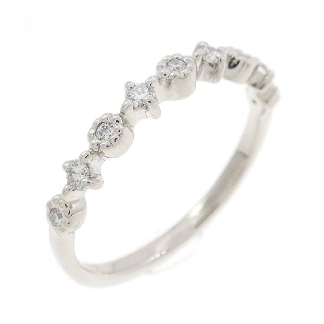 PT900 DIAMOND RING: PT900 Diamond Ring Brand: Unbranded Type: Diamond Ring Material: Platinum900, Main Stone/Creation Natural Color: Silver Size: US5 1/4 Accessories: None Accessories Notice: When purchasing
