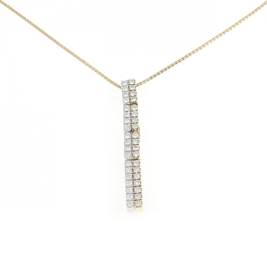 K18YG/K18WG DIAMOND NECKLACE: K18YG/K18WG Diamond Necklace Brand: Unbranded Type: Diamond Necklace Material: 18K Yellow Gold/18K White Gold, Main Stone/Creation Natural Color: YG,WG Size: Actual Size Pendant length approx.