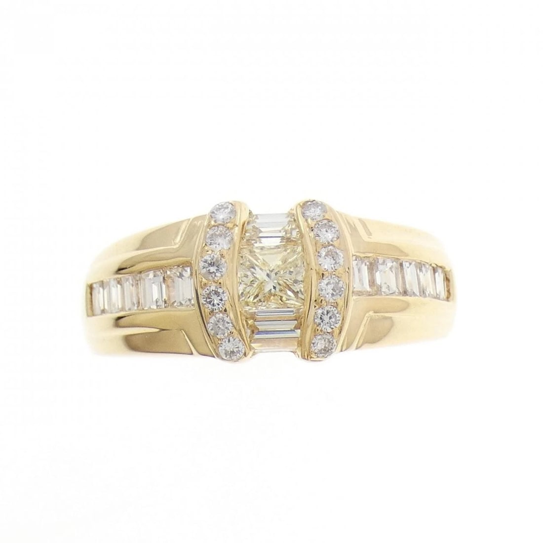 K18YG DIAMOND RING: K18YG Diamond Ring Brand: Unbranded Type: Diamond ring Material: K18 yellow gold, Main Stone/Creation Natural Color: Yellow Gold Size: US7 1/4 Accessories: None Accessories Notice: When pu