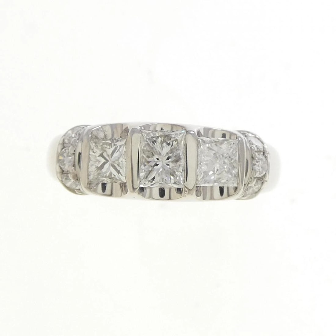 PT900 DIAMOND RING - 2