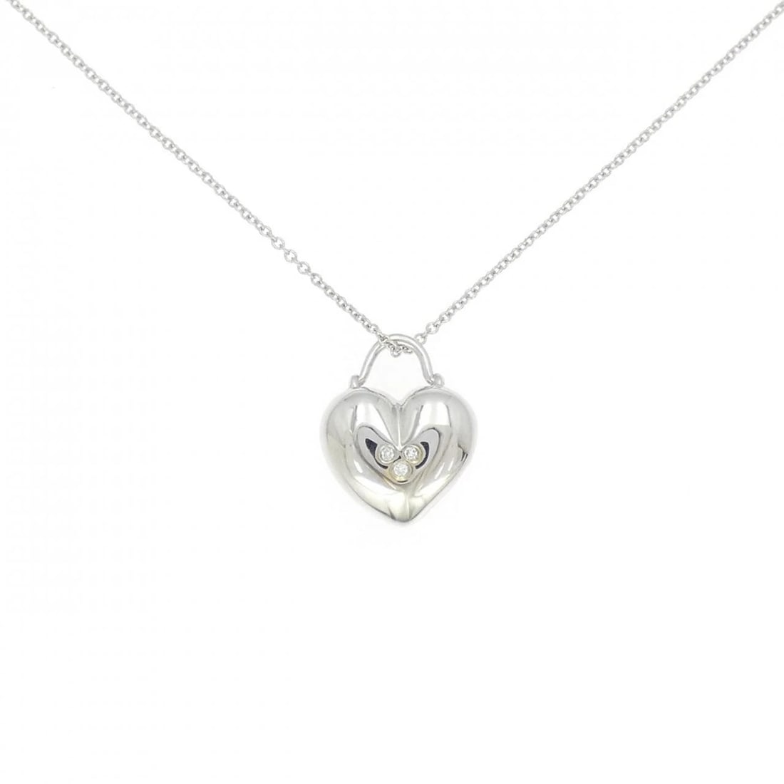 TIFFANY & CO. PUFF HEART NECKLACE: TIFFANY & Co. Puff Heart Necklace Brand: TIFFANY&Co. Type: . Necklace Material: 750 white gold, Main Stone/Creation Natural Color: White Gold Size: 41CMActual Size Pendant length approx. x